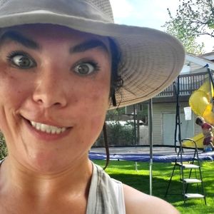 Meet your Posher, Alejandra